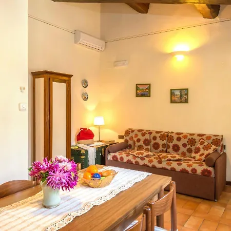 Locazione Turistica Casa Graziani-2